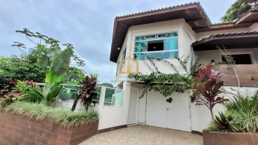 Casa com 3 Quartos à venda, 247m² no Enseada, Guarujá