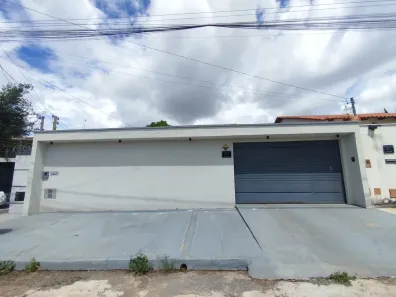 Casa com 4 Quartos à venda, 235m² no Residencial Flamingo, Goiânia
