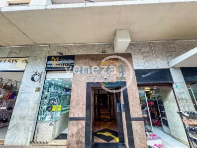 Apartamento com 2 Quartos à venda, 75m² no Centro, Londrina