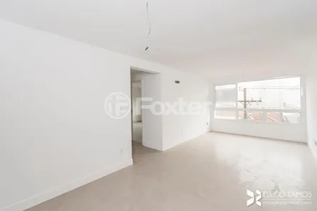 Apartamento com 2 Quartos à venda, 77m² no Passo da Areia, Porto Alegre