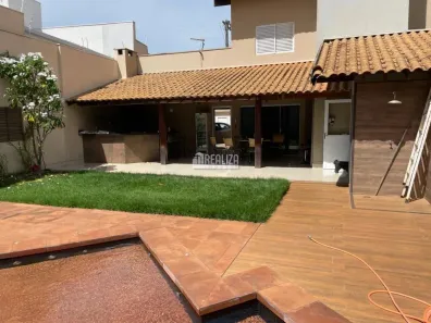 Casa com 4 Quartos à venda, 360m² no Cidade Jardim, Uberaba