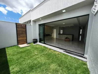 Casa com 3 Quartos à venda, 210m² no Jardim Atlântico, Goiânia