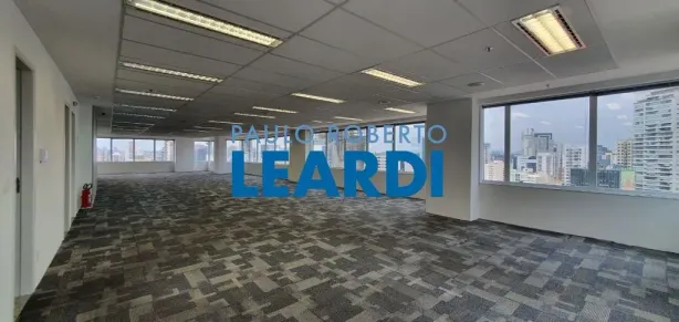 Ponto Comercial para alugar, 218m² no Pinheiros, São Paulo