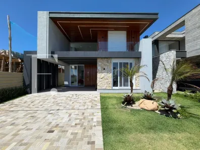 Sobrado com 4 Quartos à venda, 244m² no XANGRI-LÁ, Xangri-lá
