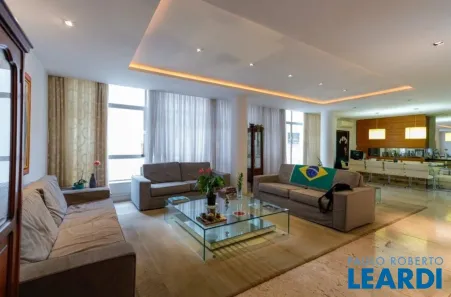 Apartamento com 3 Quartos à venda, 210m² no Santa Cecília, São Paulo