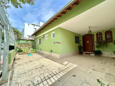 Casa com 3 Quartos à venda, 240m² no Pampulha, Belo Horizonte