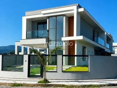 Sobrado com 3 Quartos à venda, 150m² no Vila Becker, Santo Amaro da Imperatriz