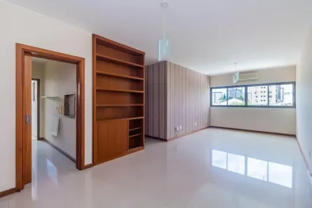Apartamento com 2 Quartos à venda, 80m² no Passo da Areia, Porto Alegre