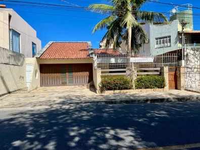 Casa com 3 Quartos à venda, 239m² no Coroa do Meio, Aracaju