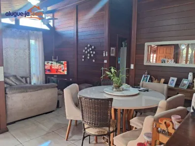 Fazenda/Sítio com 3 Quartos à venda, 186m² no Jardim Colônia, Jacareí