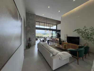 Casa de Condomínio com 3 Quartos à venda, 236m² no Casa de Pedra, Volta Redonda