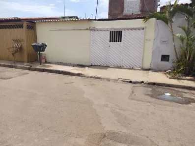 Casa com 2 Quartos à venda, 120m² no Santa Maria, Brasília