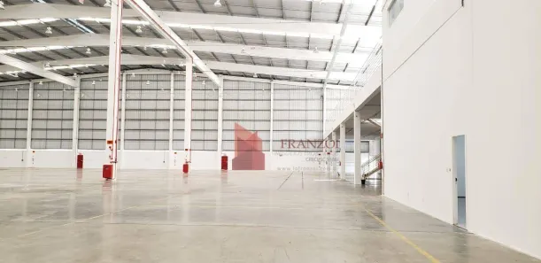 Galpão/Depósito/Armazém para alugar, 7300m² no Espinheiros, Itajaí
