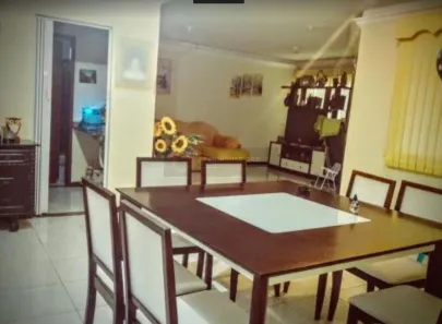 Casa com 5 Quartos à venda, 350m² no Itaipu, Niterói
