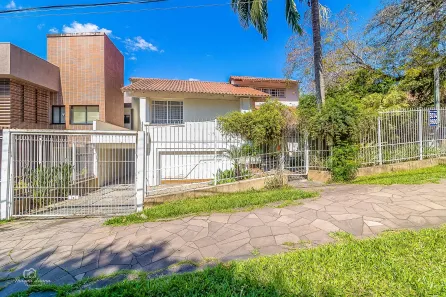Casa com 4 Quartos à venda, 480m² no Três Figueiras, Porto Alegre