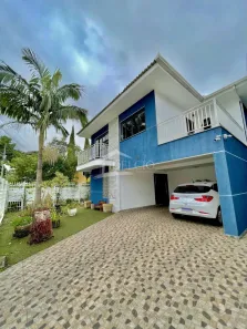 Sobrado com 5 Quartos à venda, 268m² no Boneca do Iguaçu, São José dos Pinhais