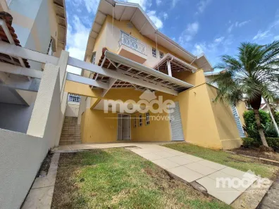Casa de Condomínio com 3 Quartos para alugar, 215m² no Chácara Pavoeiro, Cotia