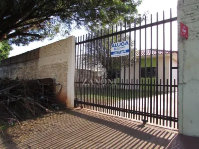 Casa com 2 Quartos para alugar, 90m² no Conjunto Habitacional Requião, Maringá