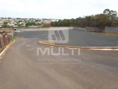 Casa com 1 Quarto à venda, 2014m² no Distrito Industrial, Uberlândia