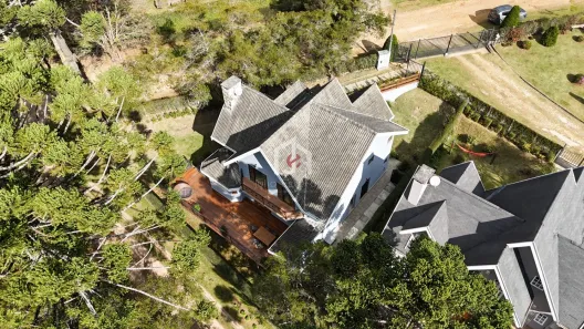 Casa com 3 Quartos à venda, 152m² no Vila Inglesa, Campos do Jordão