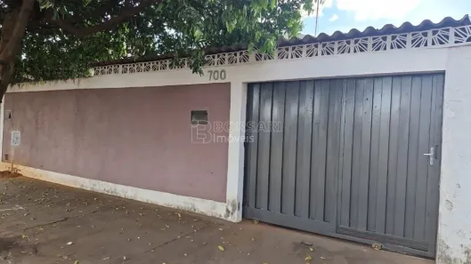 Casa com 2 Quartos à venda, 118m² no Jardim Roberto Selmi Dei, Araraquara