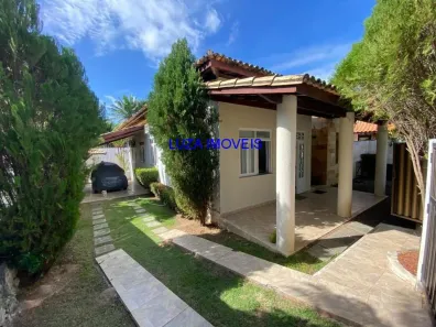 Casa com 4 Quartos para alugar, 200m² no Buraquinho, Lauro de Freitas
