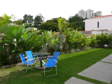 Casa com 4 Quartos à venda, 320m² no Vila Madalena, São Paulo