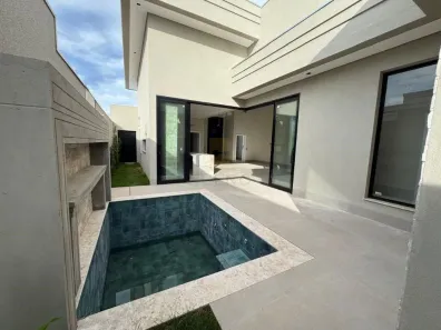 Casa com 3 Quartos à venda, 199m² no Petrópolis, Várzea Grande