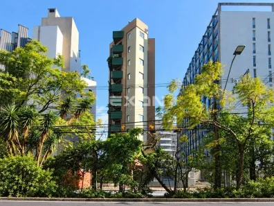 Apartamento com 2 Quartos à venda, 132m² no Centro, Curitiba