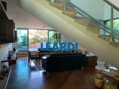 Sobrado com 3 Quartos à venda, 346m² no Sumaré, São Paulo