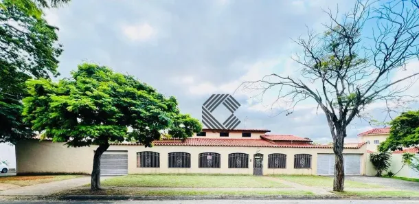 Imóvel Comercial com 3 Quartos para alugar, 340m² no Parque Campolim, Sorocaba