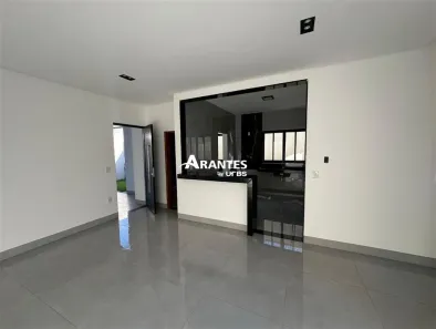 Casa com 3 Quartos à venda, 133m² no Laranjeiras, Uberlândia