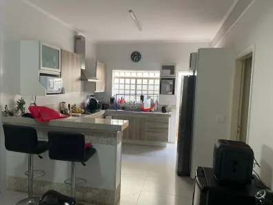 Casa com 3 Quartos à venda, 180m² no Jardim Lima, Franca