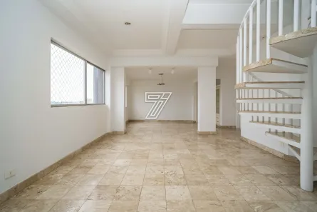 Cobertura com 3 Quartos à venda, 140m² no Centro, Curitiba