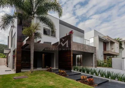 Casa de Condomínio com 4 Quartos à venda, 380m² no Ariribá, Balneário Camboriú