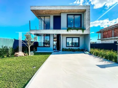 Sobrado com 5 Quartos à venda, 193m² no , Xangri-Lá