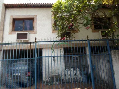 Casa com 5 Quartos à venda, 326m² no Olaria, Rio de Janeiro
