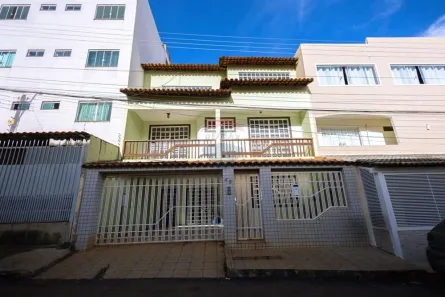 Sobrado com 6 Quartos à venda, 246m² no Riacho Fundo I, Brasília