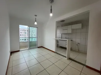 Apartamento com 2 Quartos para alugar, 53m² no Buraquinho, Lauro de Freitas