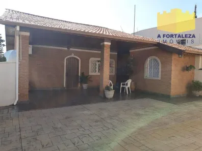 Casa com 3 Quartos à venda, 172m² no Vila Santa Maria, Americana