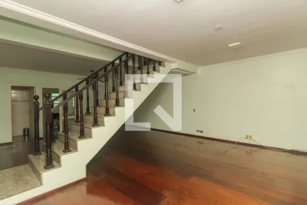 Casa com 5 Quartos à venda, 212m² no Vila Ema, São Paulo