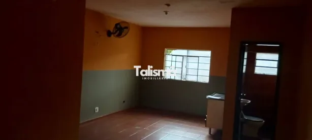 Casa com 2 Quartos para alugar, 50m² no Jardim Record, Taboão da Serra