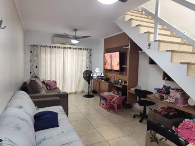 Sobrado com 2 Quartos à venda, 88m² no Vila Cascatinha, São Vicente
