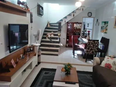 Sobrado com 3 Quartos à venda, 124m² no Vila Cascatinha, São Vicente