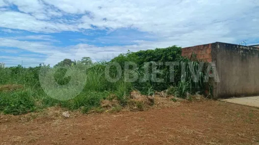 Lote/Terreno à venda, 300m² no Pampulha, Uberlândia
