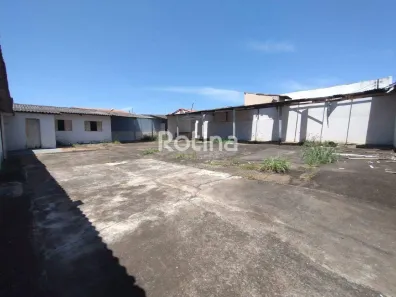 Ponto Comercial para alugar, 252m² no Chácaras Tubalina e Quartel, Uberlândia