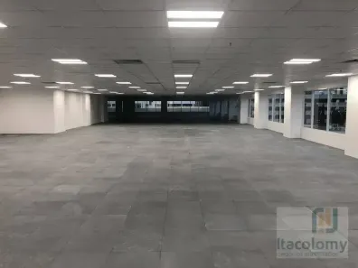 Sala Comercial para alugar, 2000m² no Alphaville Industrial, Barueri