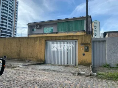 Casa com 6 Quartos para alugar, 240m² no Lagoa Nova, Natal