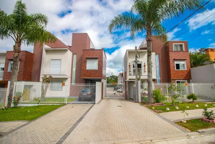 Sobrado com 3 Quartos à venda, 167m² no Campo Comprido, Curitiba