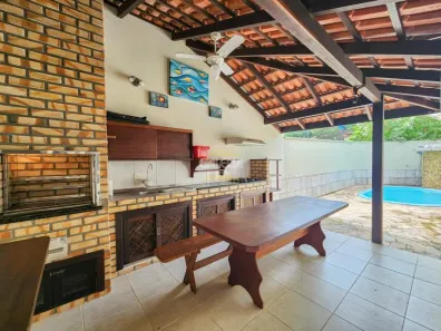 Casa com 3 Quartos à venda, 264m² no Saguaçu, Joinville